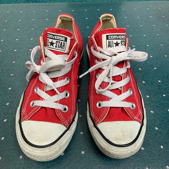 red converse size 4